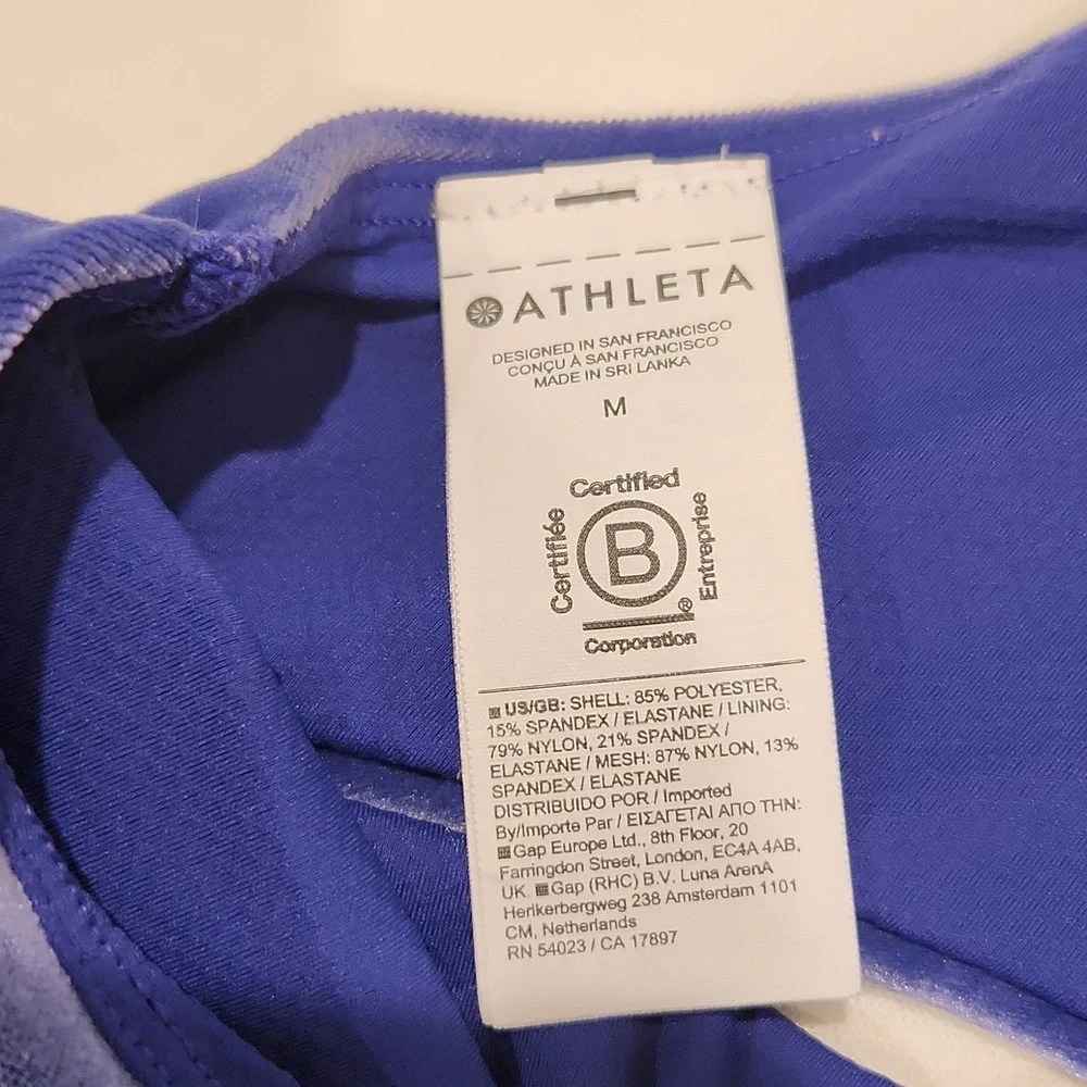 Athleta Velvet Cut Out Crop Tank Top Sport Bra in Ligth Purple. Size M